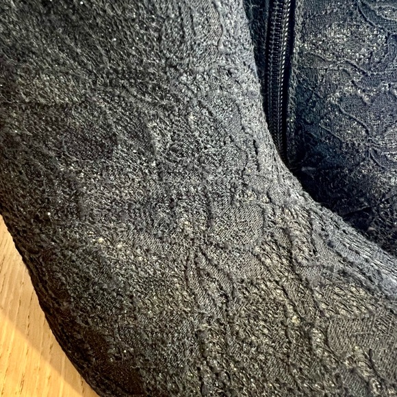 Black lace bootie heels - Picture 2 of 4